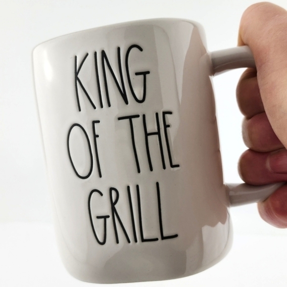 ⭐️2/ $50⭐️ Rae Dunn Artisan Mug Glossy White  Black Letters KING OF THE GRILL - Picture 7 of 10